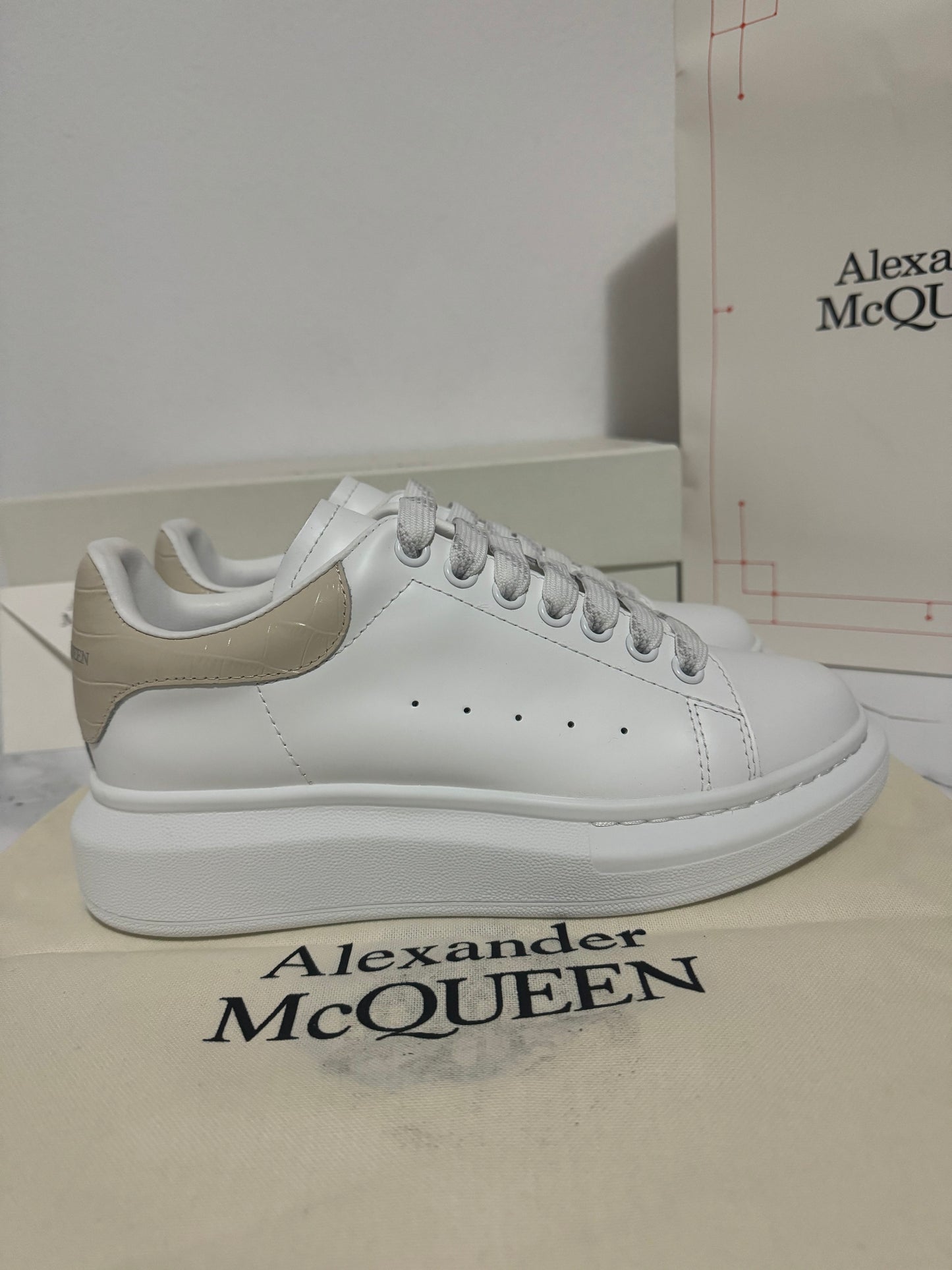 Alexander McQueen Beige