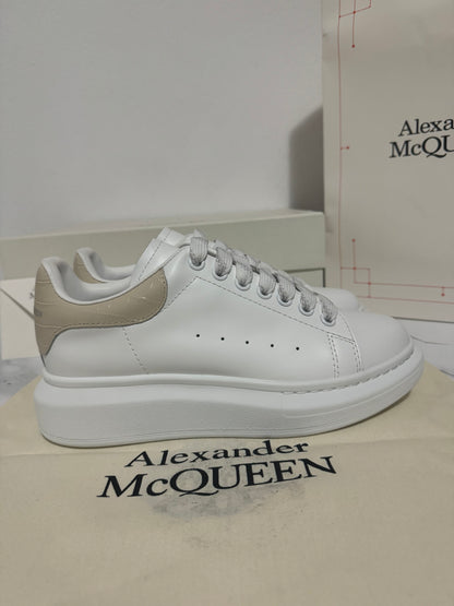Alexander McQueen Beige