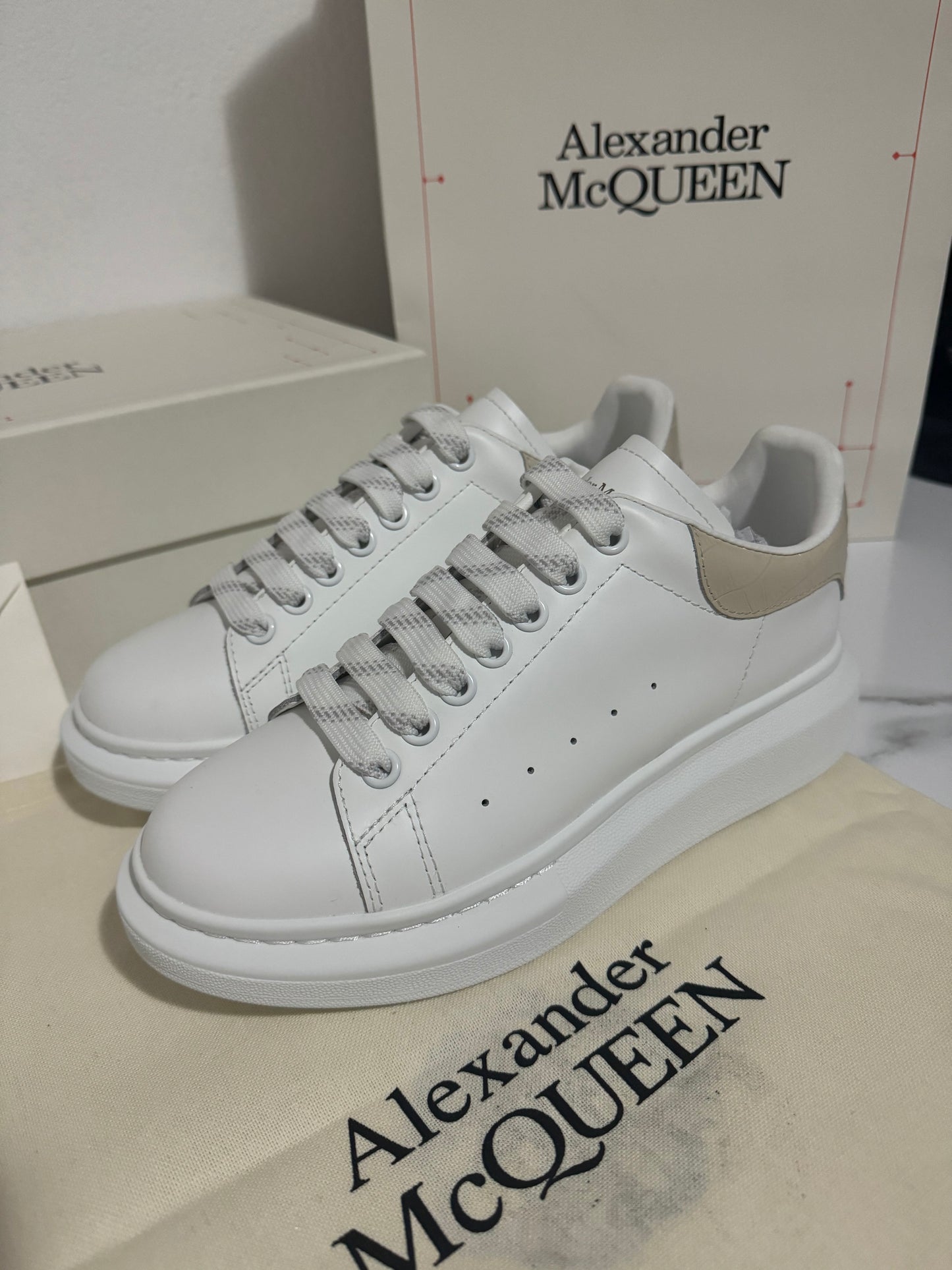 Alexander McQueen Beige