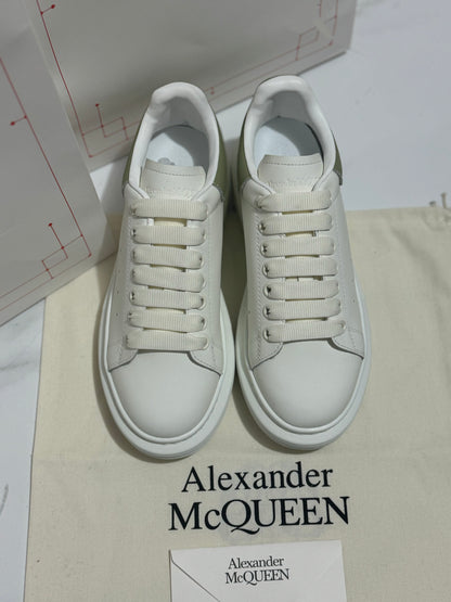 Alexander McQueen Olive