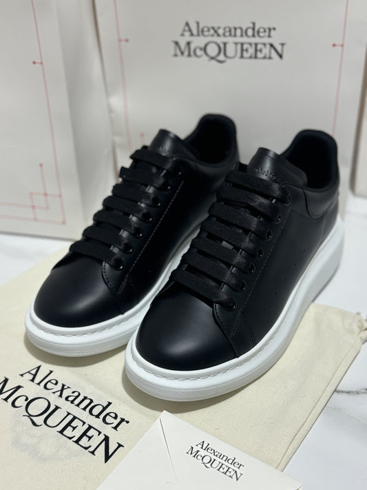 Alexander McQueen Full Black