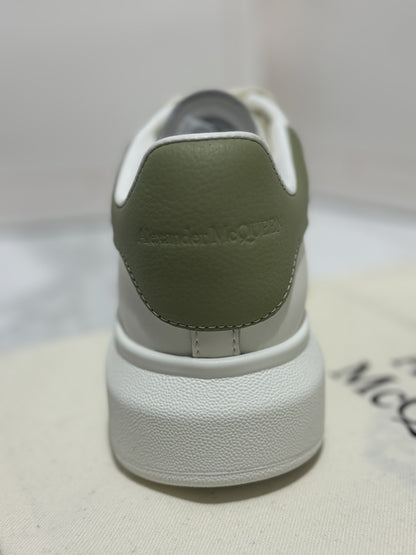 Alexander McQueen Olive