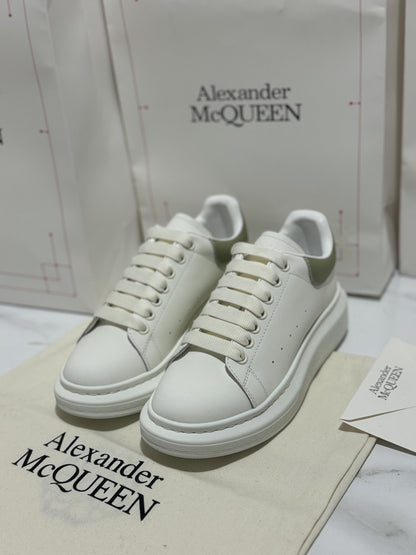 Alexander McQueen Olive