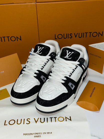 Louis Vuitton Trainer Sneakers Black & White