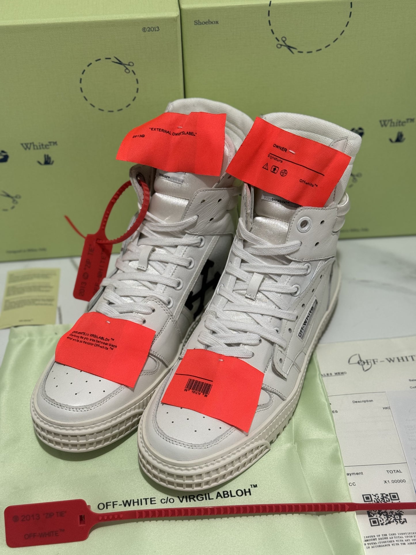 OFF WHITE Off Court 3.0