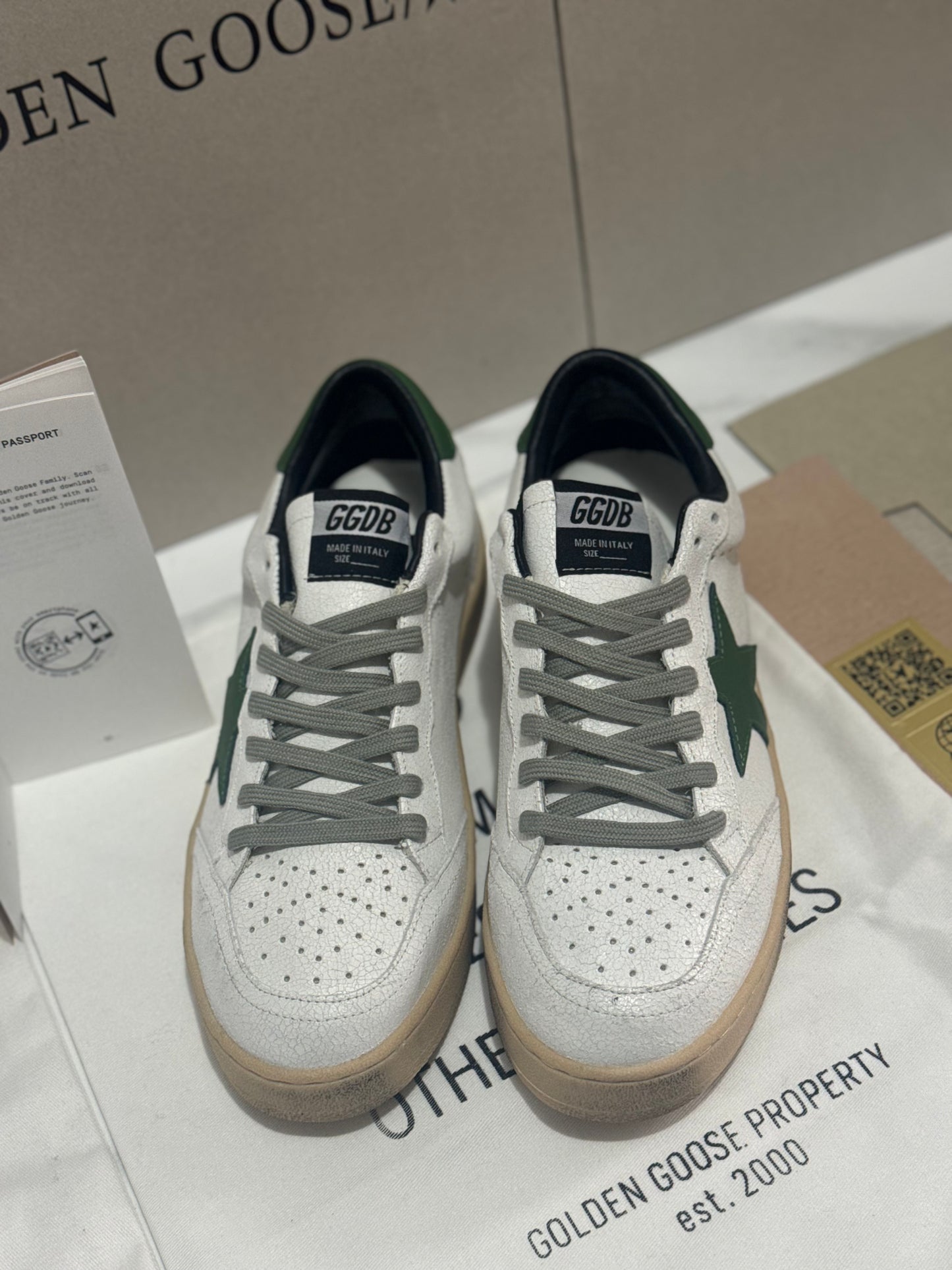 Golden Goose Super-Star