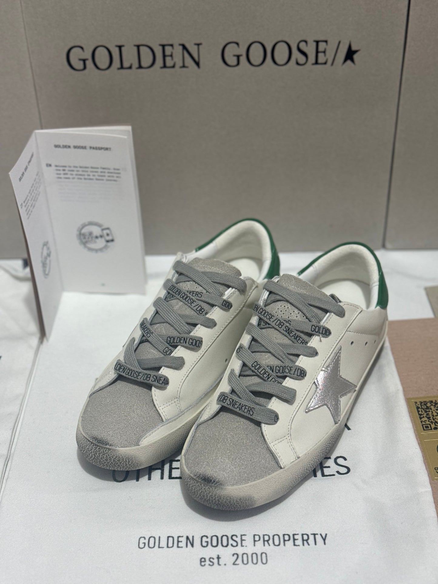 Golden Goose Super-Star