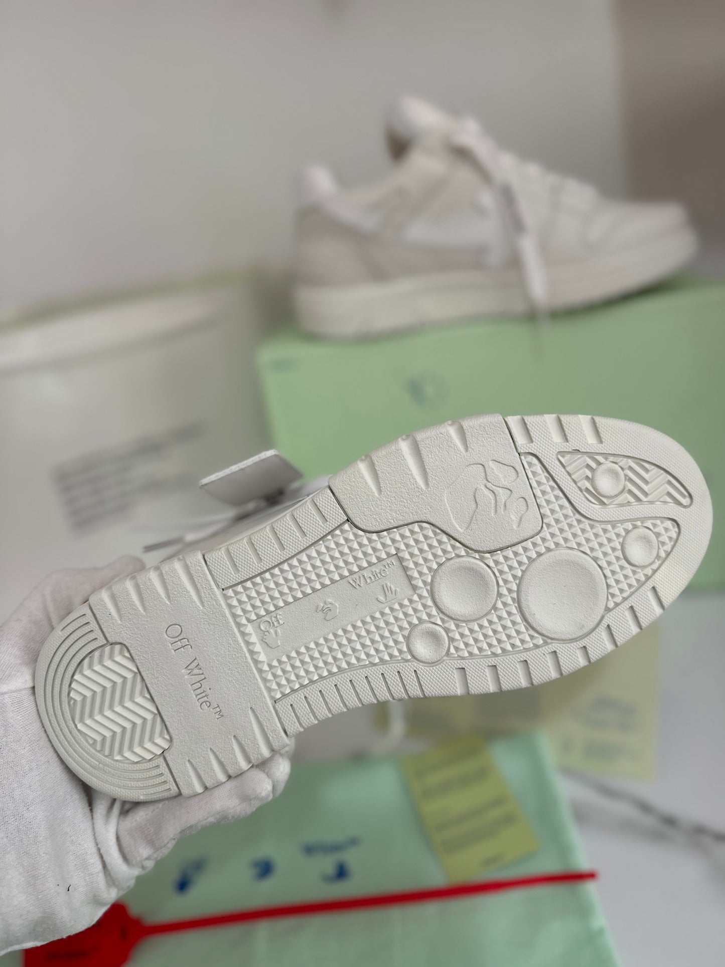 OFF WHITE Out Of Office