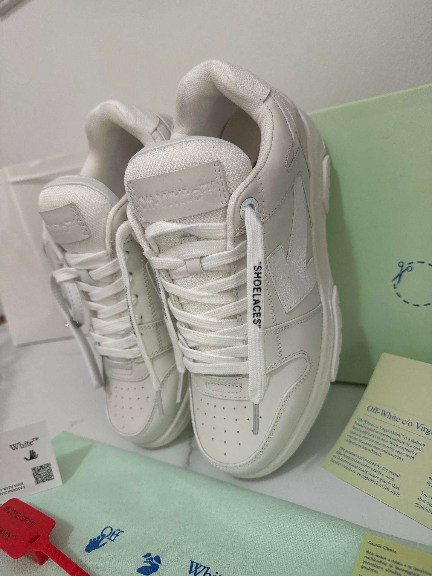 OFF WHITE Out Of Office