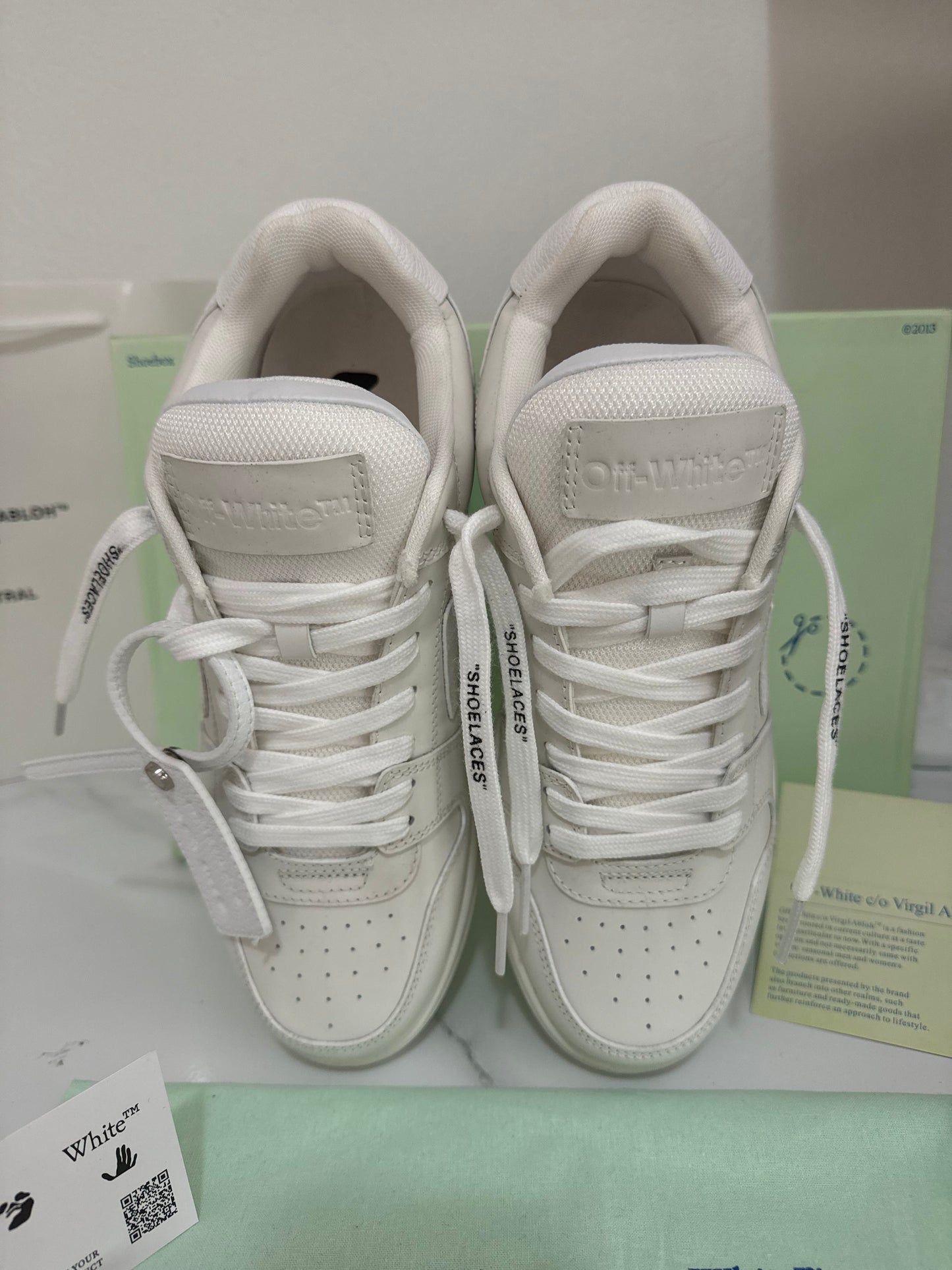 OFF WHITE Out Of Office