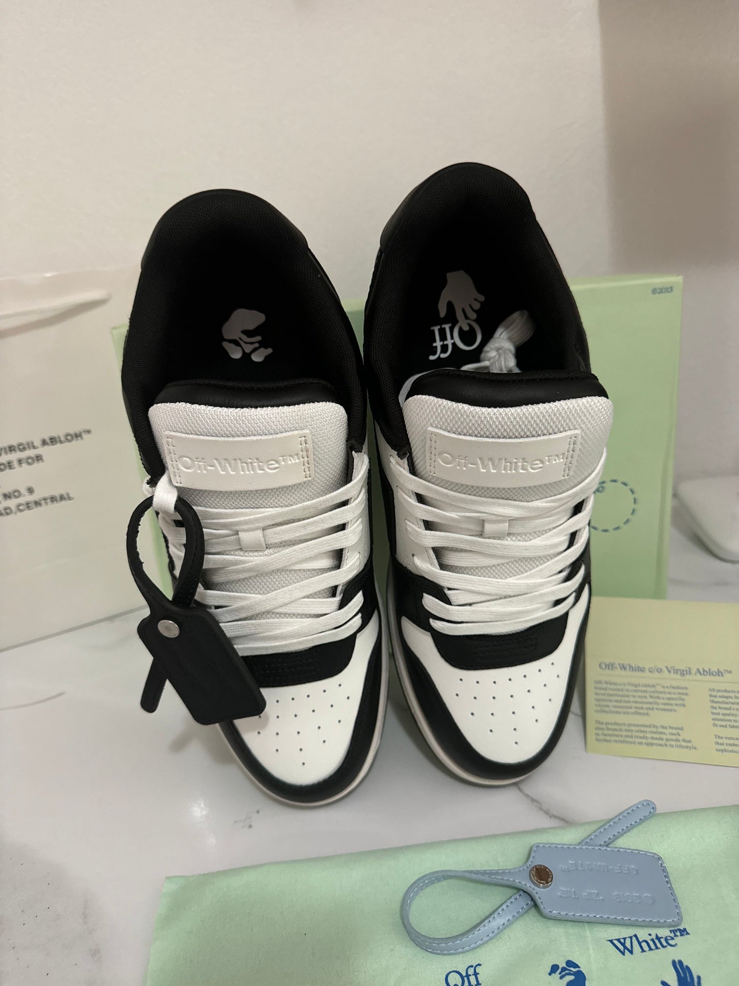 OFF WHITE Out Off Office