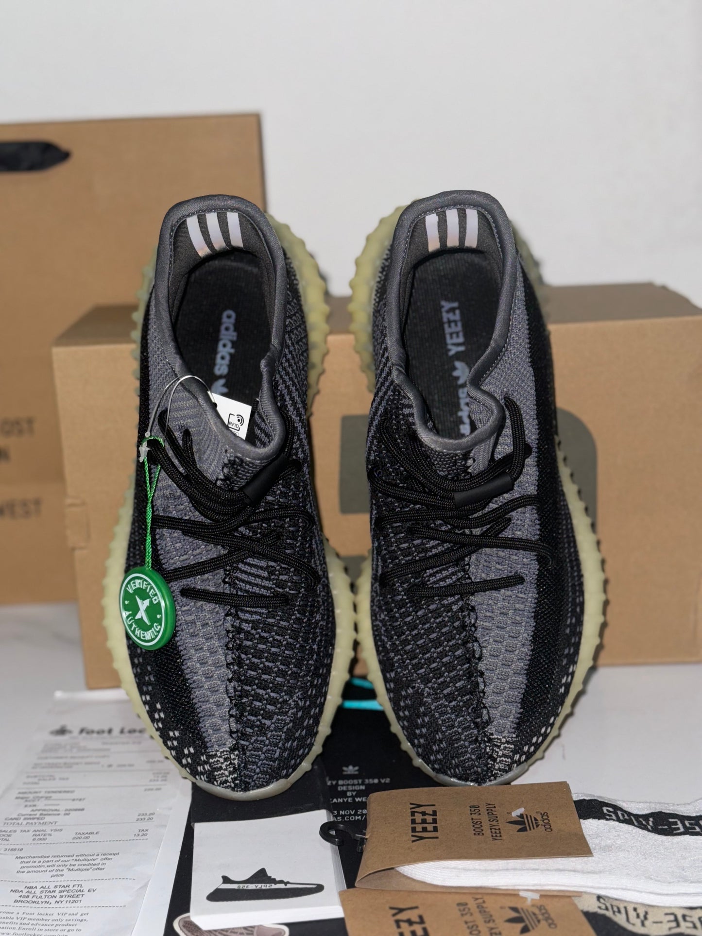 Adidas Yeezy Boost 350 "Carbon"