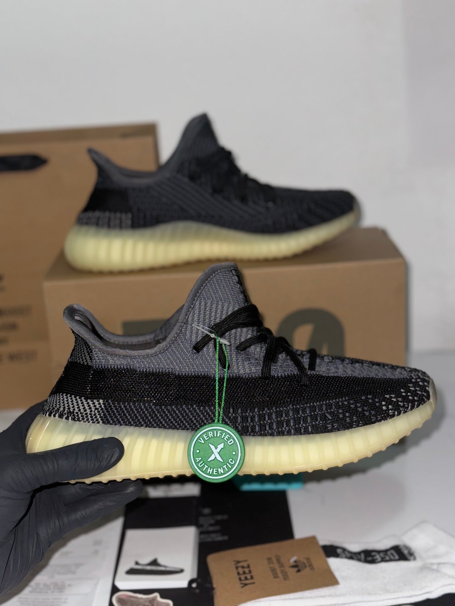 Adidas Yeezy Boost 350 "Carbon"