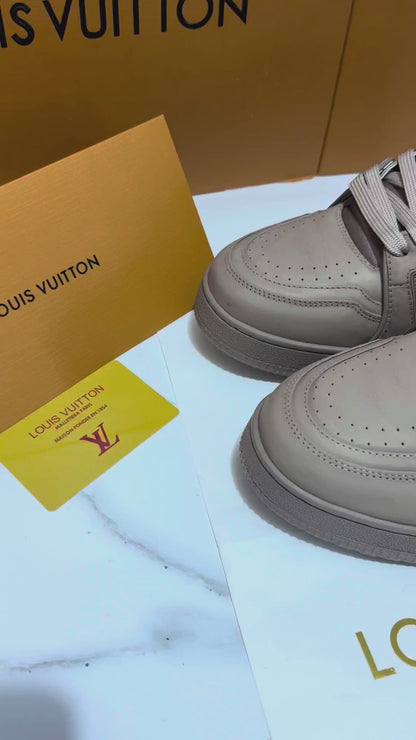Louis Vuitton Trainer Sneakers Beige