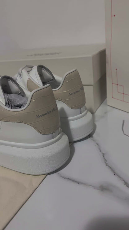 Alexander McQueen Beige