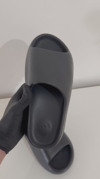Yeezy Slide "Onyx"